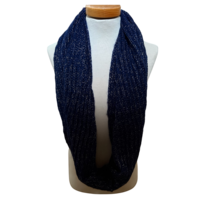 Dames colsjaal gebreid blauw met glitterdraad &ndash; warme, zachte wintersjaal met subtiele sparkle