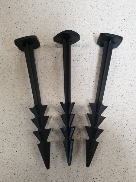 Grondpen 15 cm plastic zwart